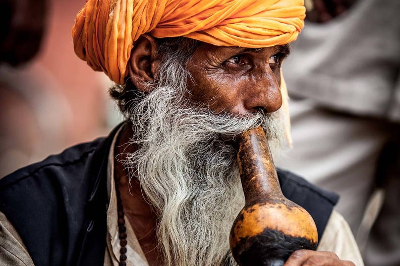 india-snake-charmer