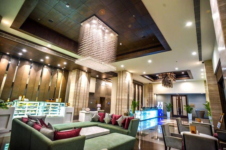 efcee-sarovar-portico