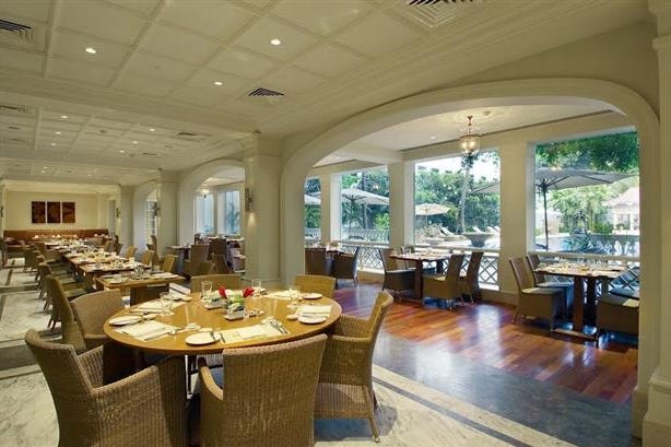 vivanta-by-taj-connemara-chennai-ristorante2
