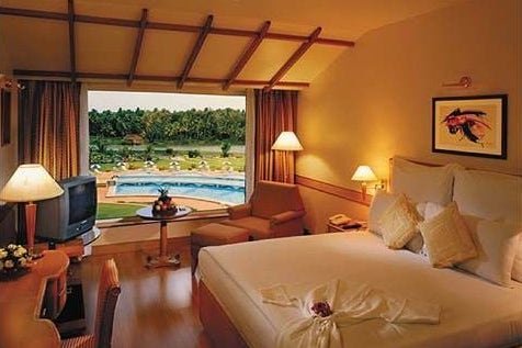 Big bedroom of Le Meridien Hotel in Cochin in India