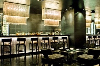 Bar at Le Méridien Hotel in Delhi in India