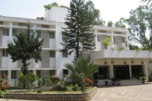 hassan-ashok-hassan-esterno