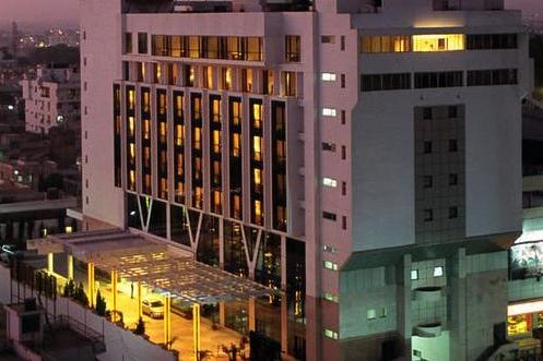 View of the main facade of the Golden Tulip Hotel in Jaipur in India