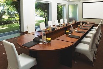 visanta-by-taj-kovalam-sala-riunioni