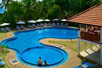the-travancore-heritage-kovalam-piscina