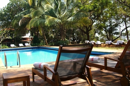 Piscina esterna del The Gateway Hotel a Madurai in India