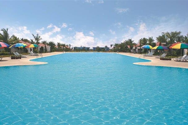 chariot-beach-resort-mahabalipuram-piscina