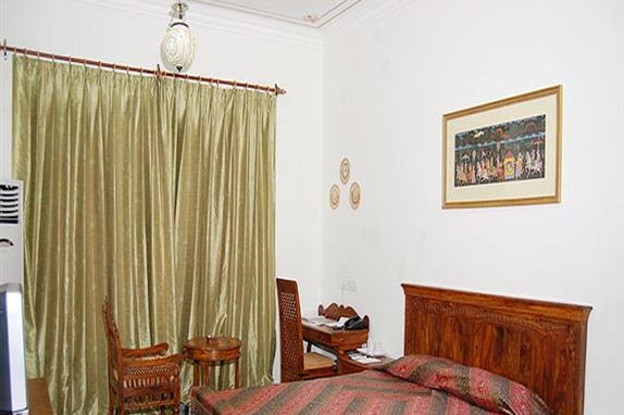 sara-vilas-mandawa-camera