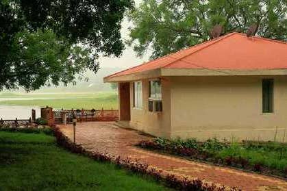 malwa-resort-mandu-esterno