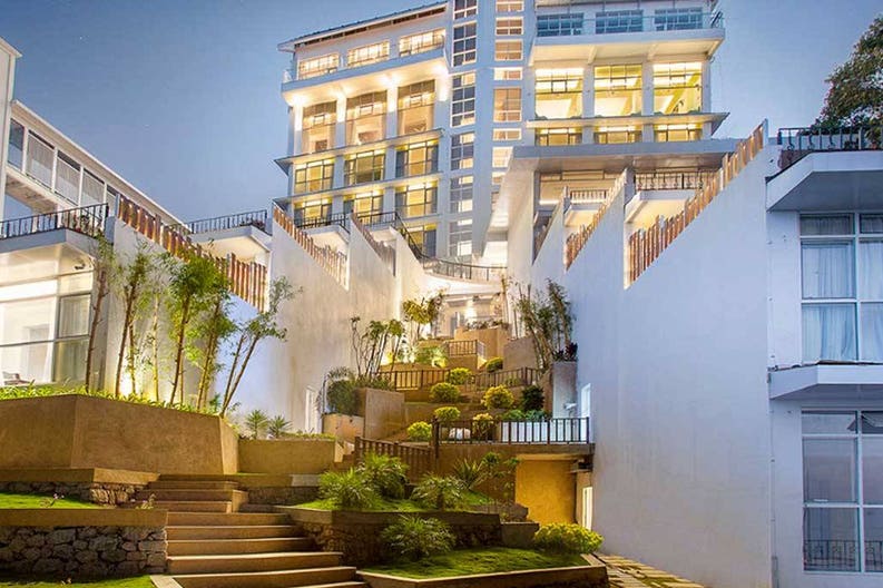 Vista esterna dell'hotel Fragrant Nature a Munnar in India