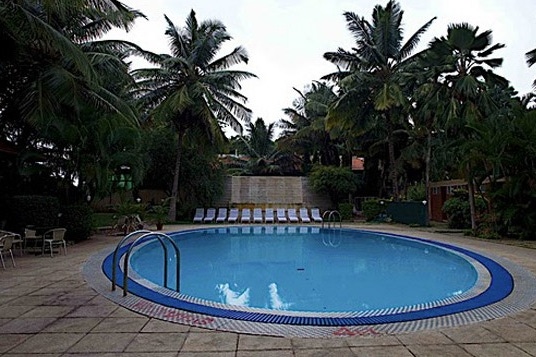 Swimming pool of the Hotel Regaalis in Mysore in India