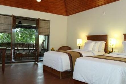 the-elephant-court-thekkady-camera