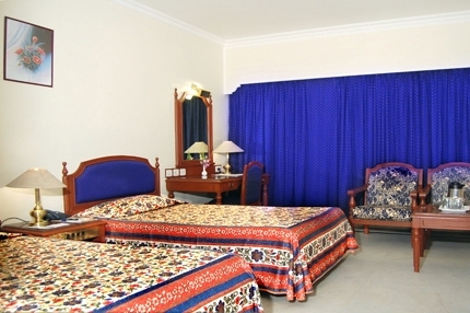 annamalai-international-pondicherry-camera