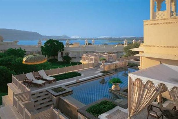 Vista esterna dell'Oberoi Udaivilas a Udaipur in India