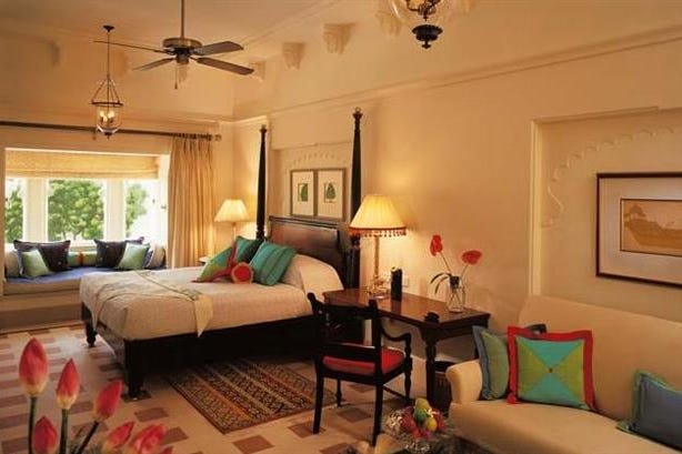 Camera da letto dell'Oberoi Udaivilas a Udaipur in India