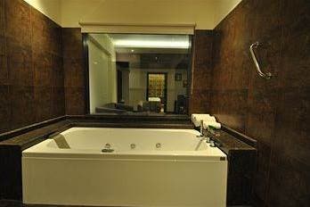 Jetted Tub