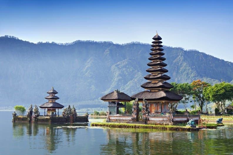 Indonesia-Bali-Bedugul-Ulun-Danu-Temple