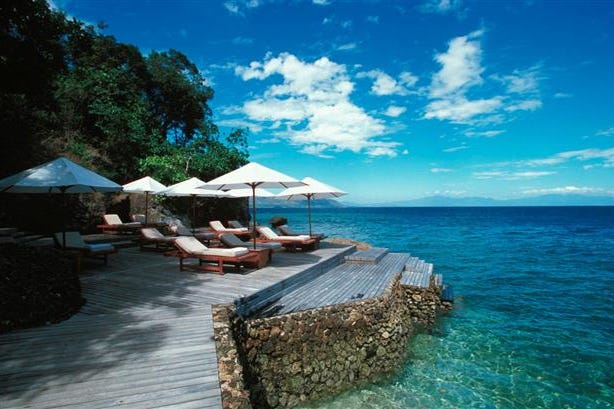 amanwana-resort-moyo-island-esterno