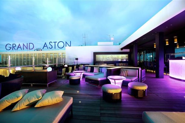 grand-aston-yogyakarta-bar