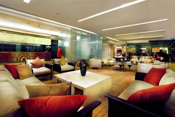 grand-aston-yogyakarta-lobby