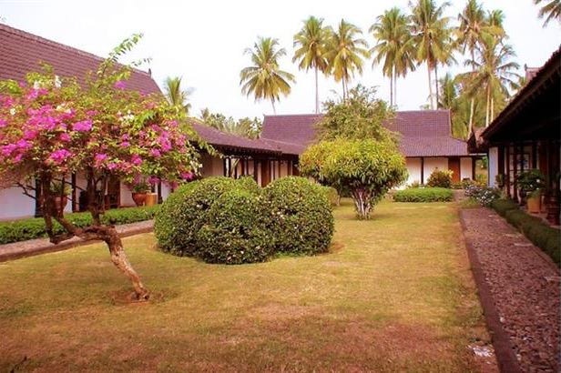 Garden of the Manohara Resort in Magelang in Indonesia