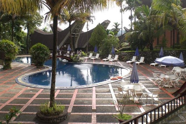 Outdoor swimming pool of the Toraja Heritage Hotel in Indonesia