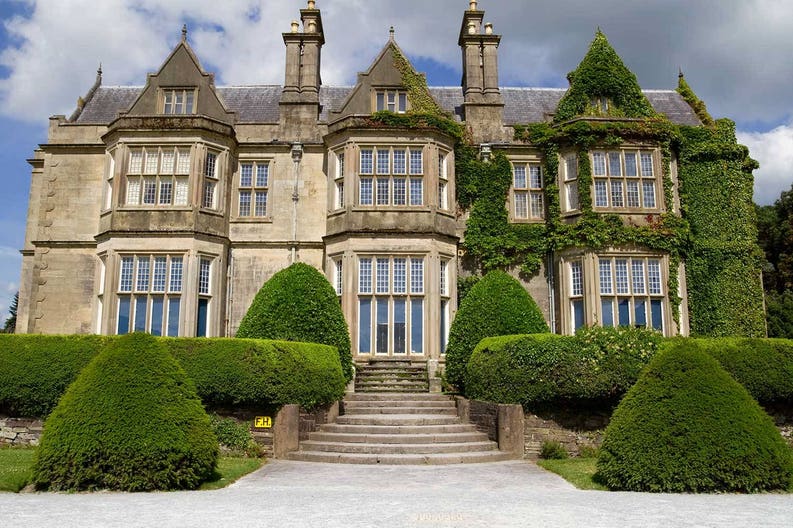 ireland-killarney-national-park-muckross-house