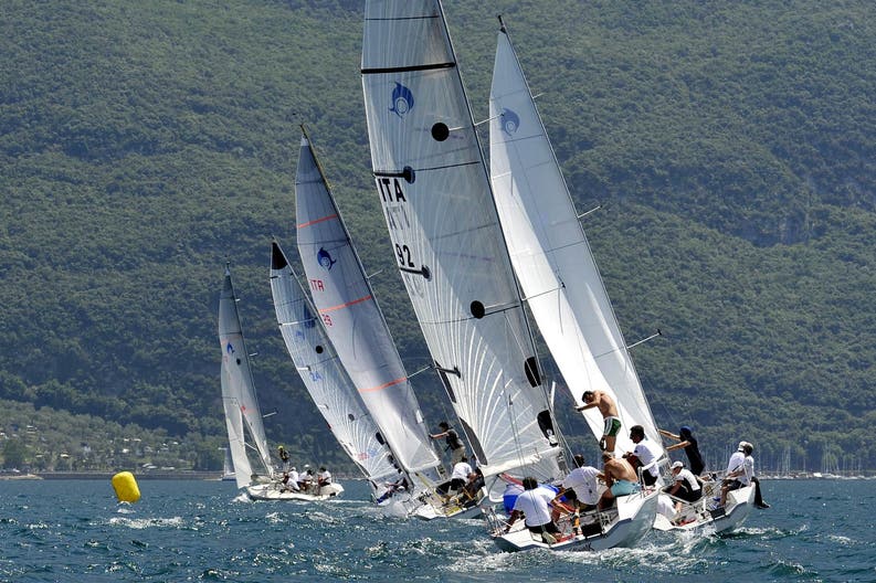 Barche a vela regata Regata in barca a vela