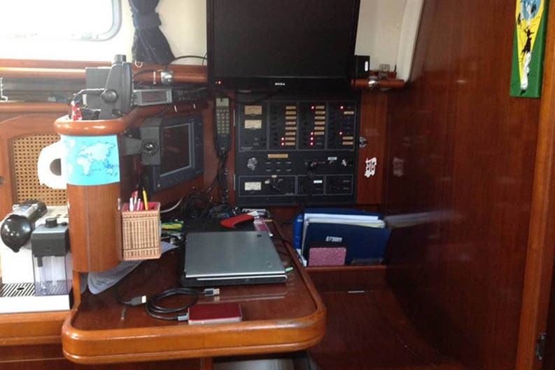 Interior of Beneteau 50 / Spiritu de Sardigna