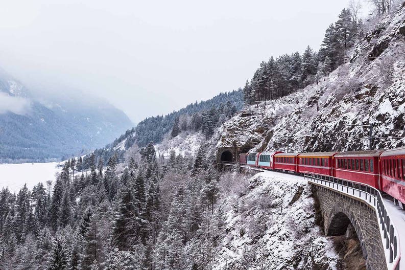 switzerland-bernina-express-winter