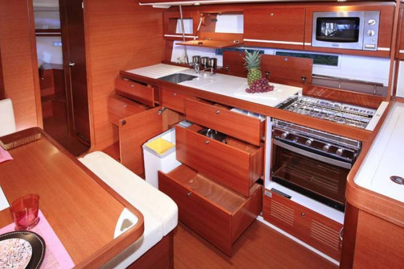 Dufour 450
