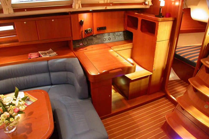dufour-455-2008-interior-02