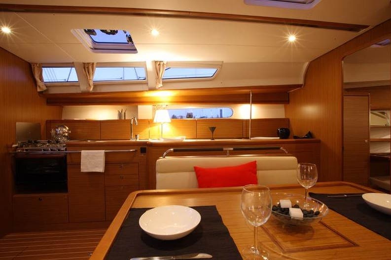 boat-sun-odyssey-44i-20100906225031