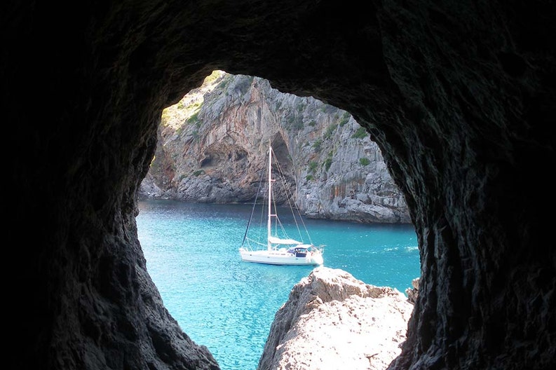 Sun Odyseey 43 At anchor