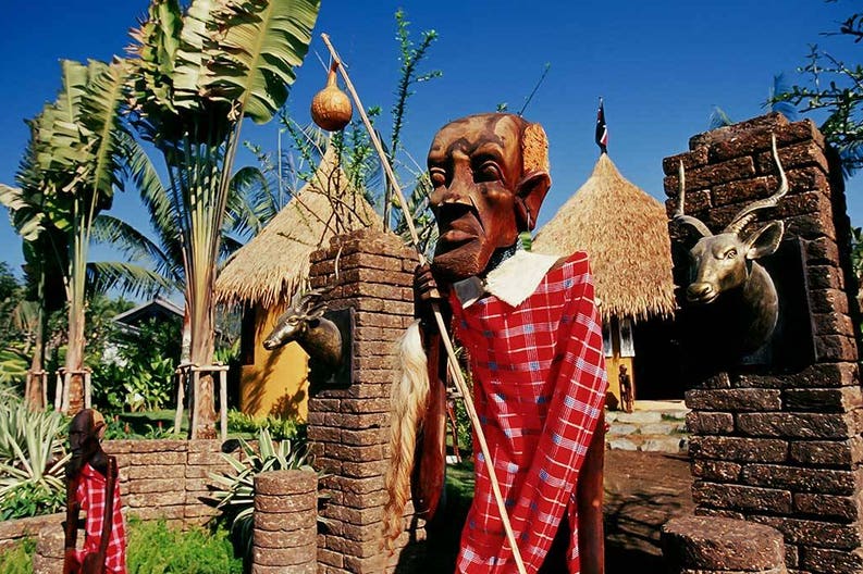 africca-kenya-masai-mara-village