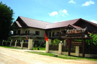 Vista esterna del Senesothxenune a Don Khong nel Laos