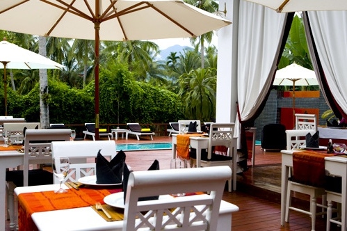 angsana-hotel-luang-prabang-bar-openair