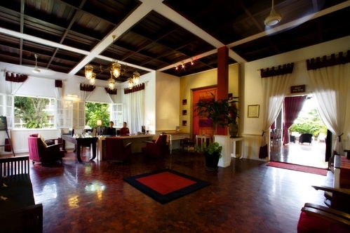 angsana-hotel-luang-prabang-reception