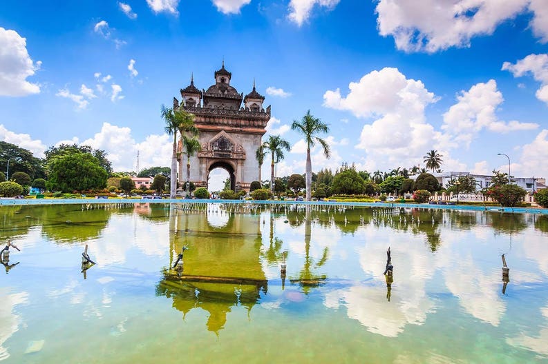 laos-vientiane-victory-gate