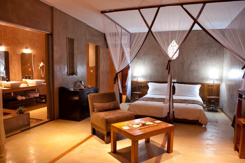 Vista della camera da letto dell'hotel Isalo Rock Lodge di Ranohira