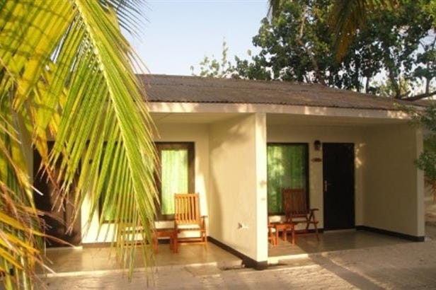 Deluxe Beach Bungalow