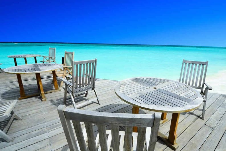 maldives-chairs-in-beautiful-beach