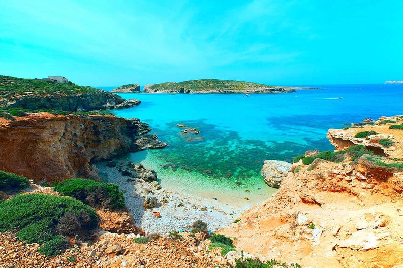 malta-comino-blue-sea