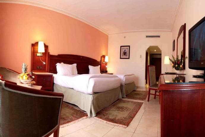 Camera doppia con letto supplementare, vista piscina