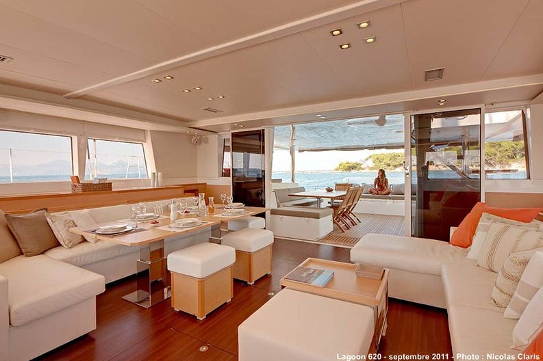 lagoon-620-interior-45r3168