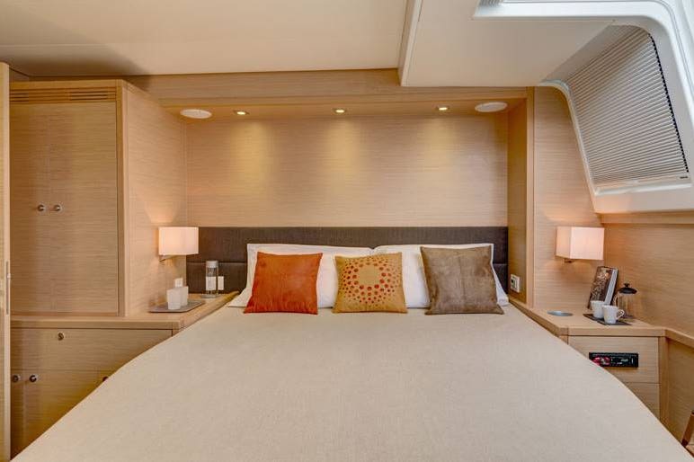 lagoon-620-interior-ncl8891