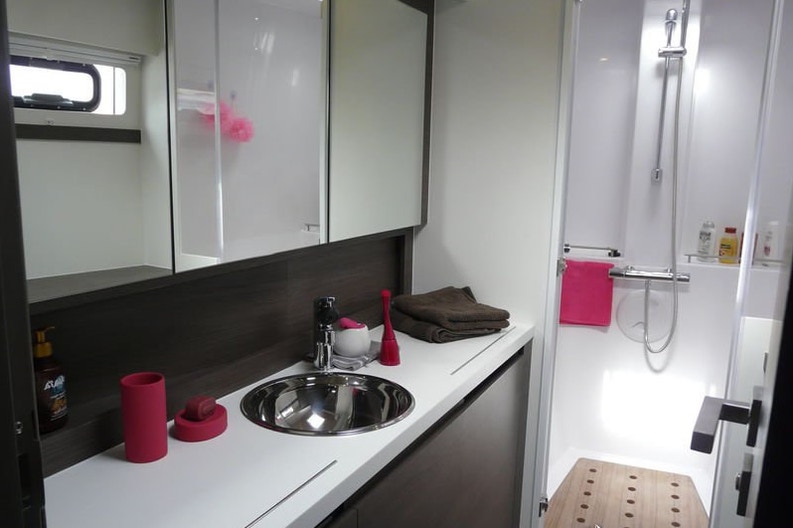 Kitchen of the Nautitech 40 / 2014