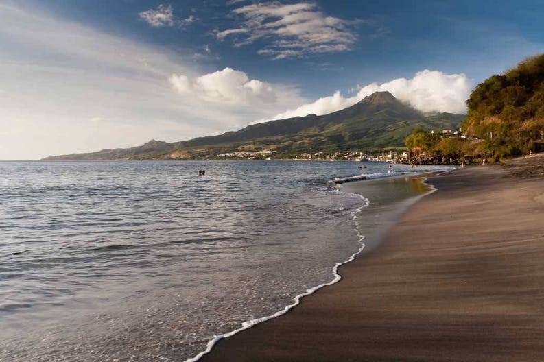 martinique-black-sand-beach-next-to-saint-pierre
