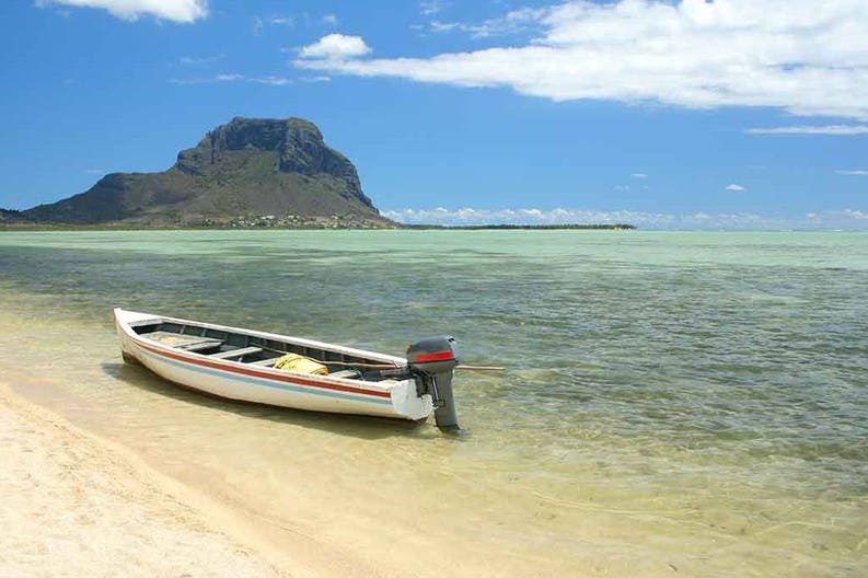 00-mauritius-sea-tender