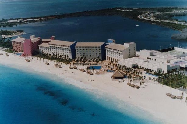 View from above of The Westin Resort & Spa in Cancun in Mexico